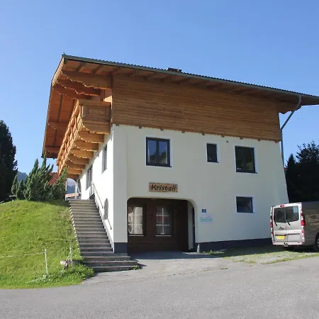 Charming Chalet Near Gro Arl With Garden Гроссарль